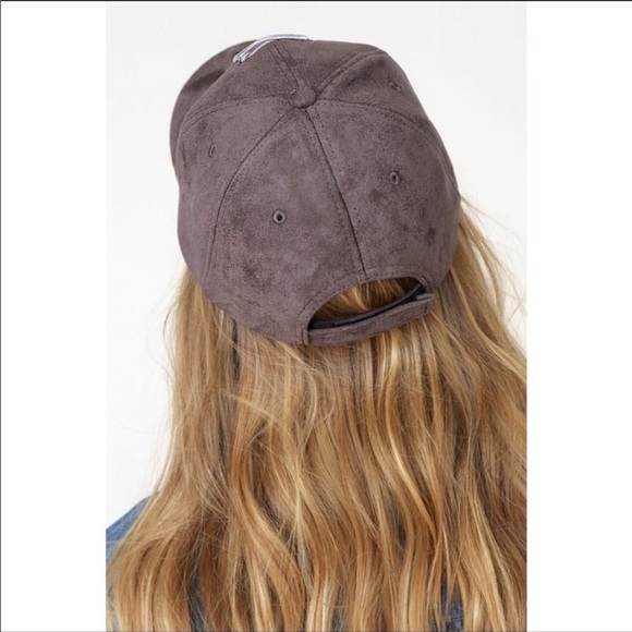 So cute!! 💕🌺💋 Velvet Lace Up Faux Suede Cap - Picture 6 of 8